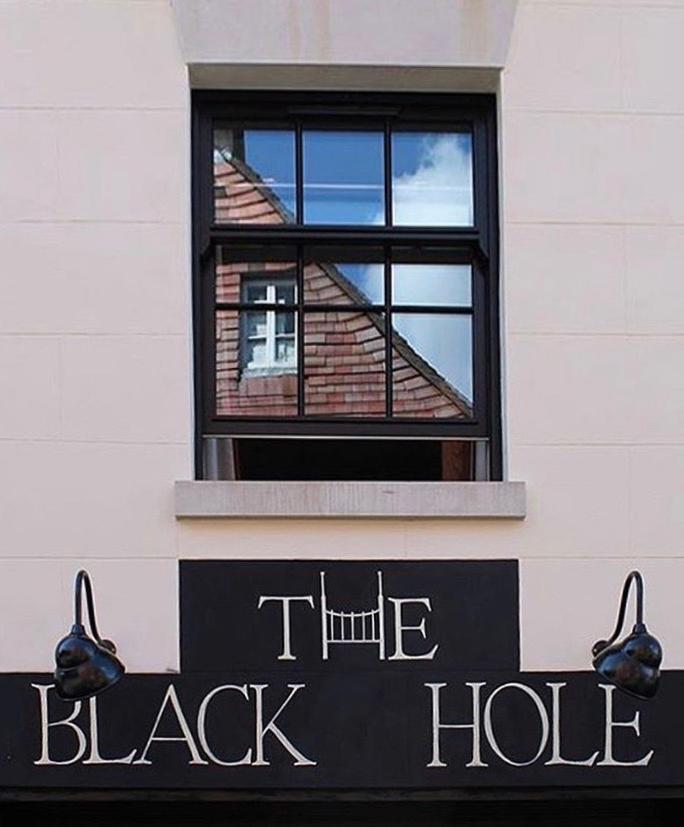 The Black Hole Winchester Extérieur photo